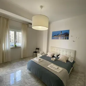 Pensión Ennio, Bari